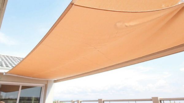 10 raisons de choisir un store banne ou vélum pour votre terrasse